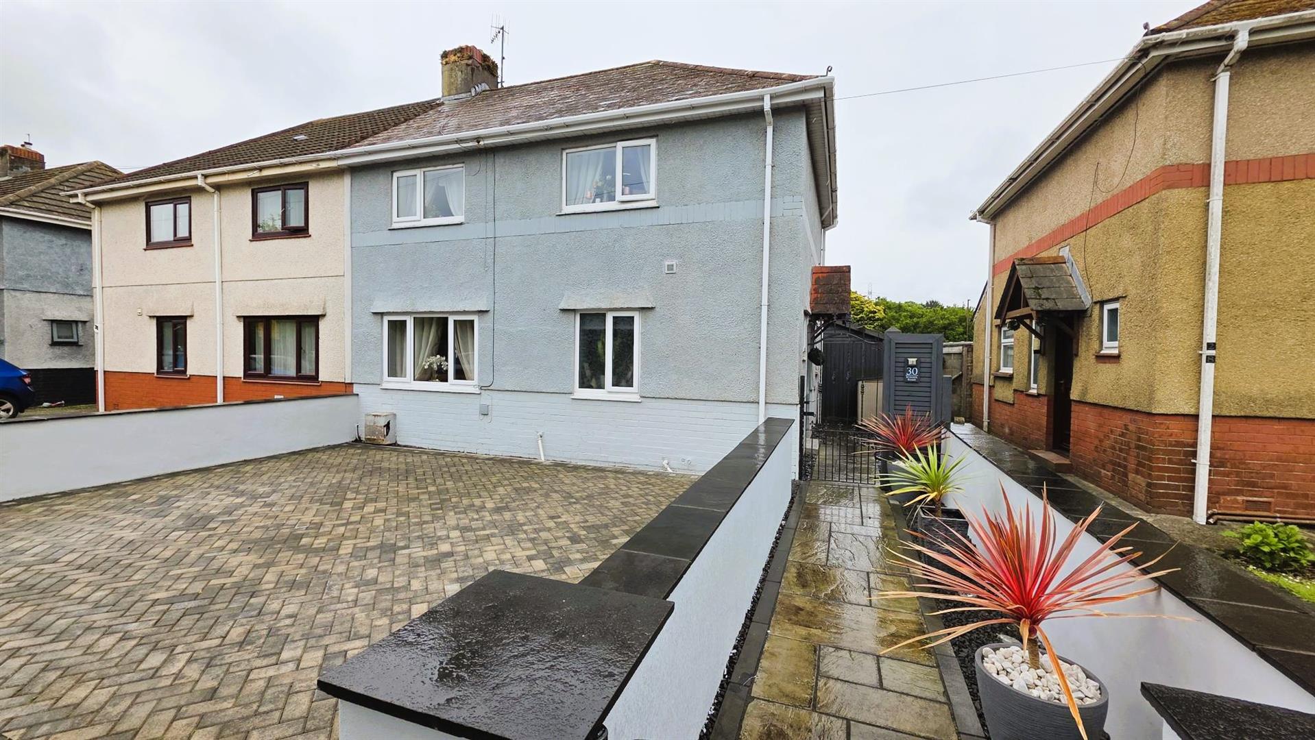 School Road, Llanelli, SA15 2AU